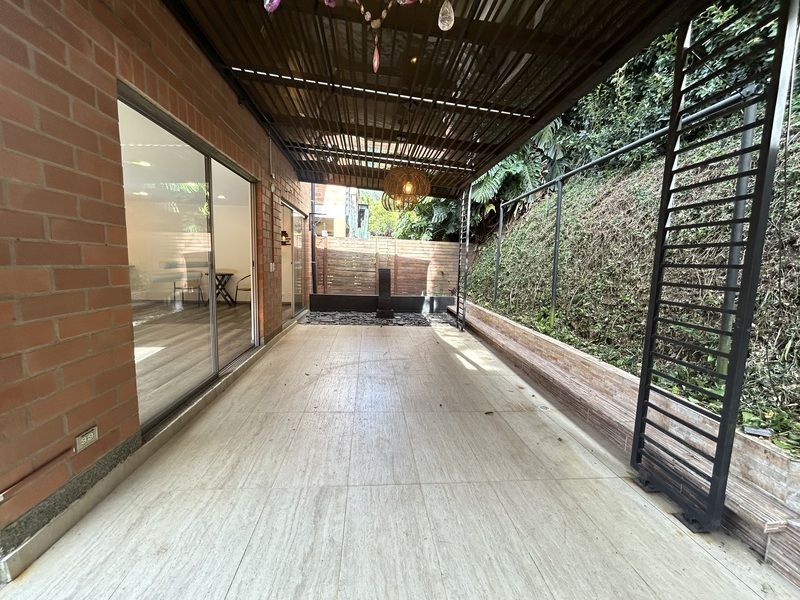CASA EN ARRIENDO UBICADA EN ENVIGADO SECTOR TRES ESQUINAS - 25