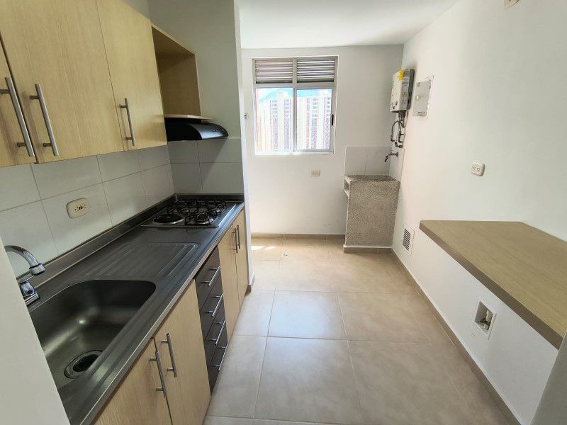 APARTAMENTO EN ARRIENDO UBICADO EN ITAGUI SECTOR SURAMERICANA - 2