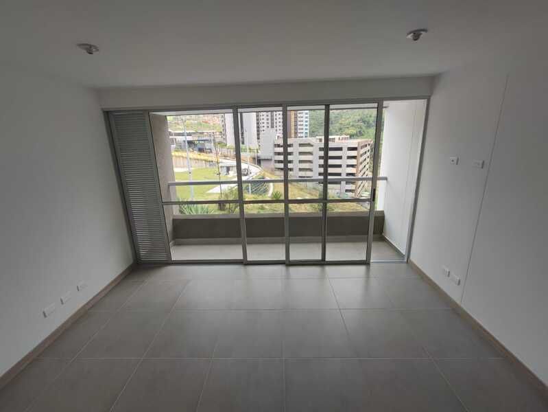 APARTAMENTO EN ARRIENDO UBICADO EN MEDELLIN SECTOR CALAZAN PARTE ALTA - 2