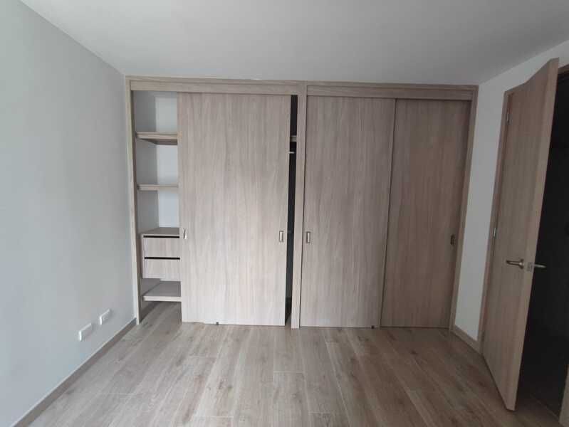 APARTAMENTO EN ARRIENDO UBICADO EN MEDELLIN SECTOR CALAZAN PARTE ALTA - 6