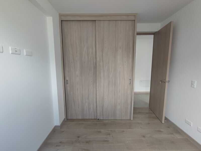 APARTAMENTO EN ARRIENDO UBICADO EN MEDELLIN SECTOR CALAZAN PARTE ALTA - 7