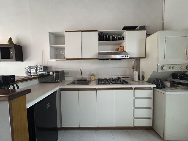 APARTAESTUDIO EN ARRIENDO UBICADO EN MEDELLIN SECTOR LAURELES - 3