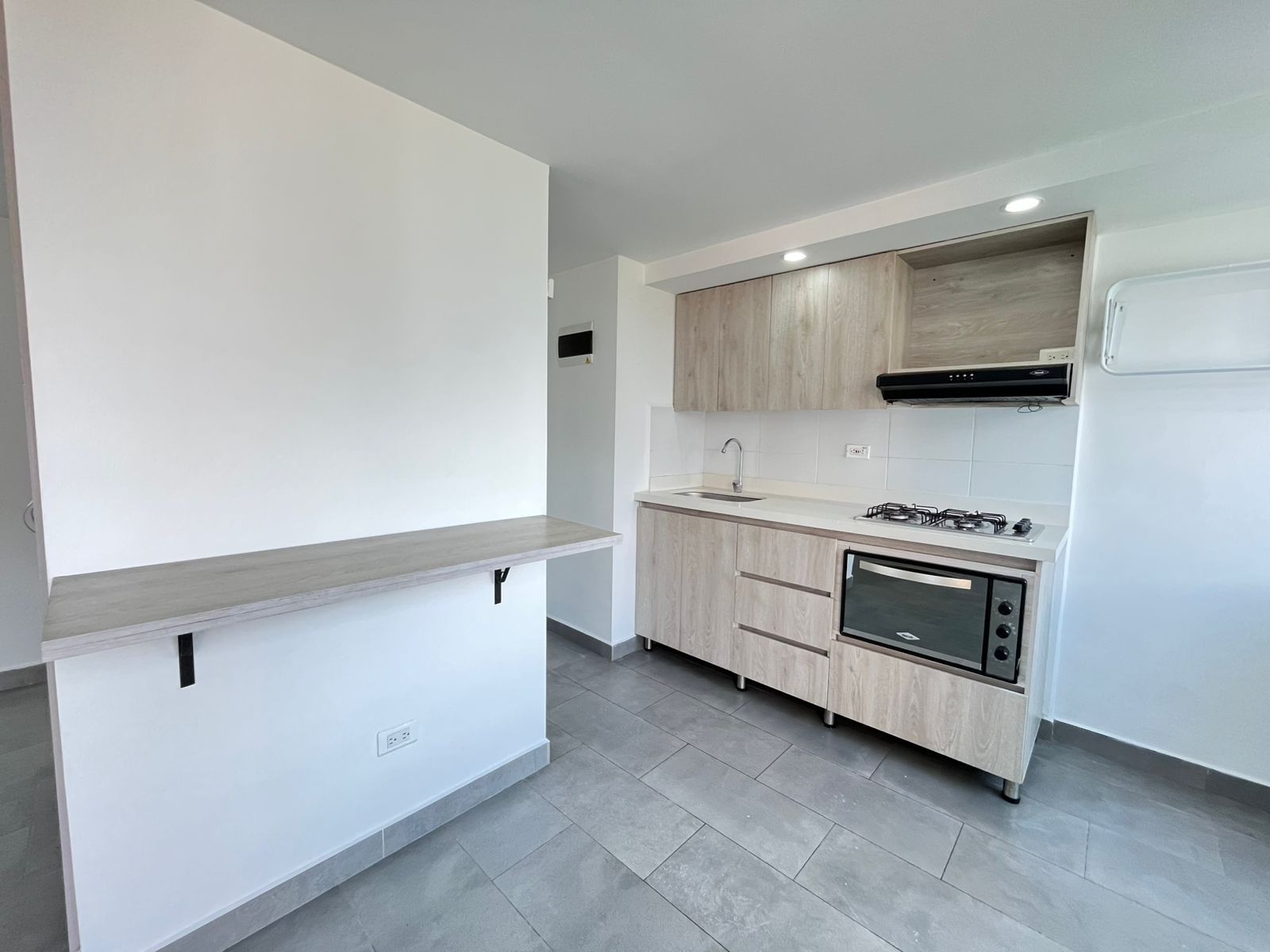 APARTAMENTO EN ARRIENDO UBICADO EN SABANETA SECTOR ALTO DE LAS FLORES - 2