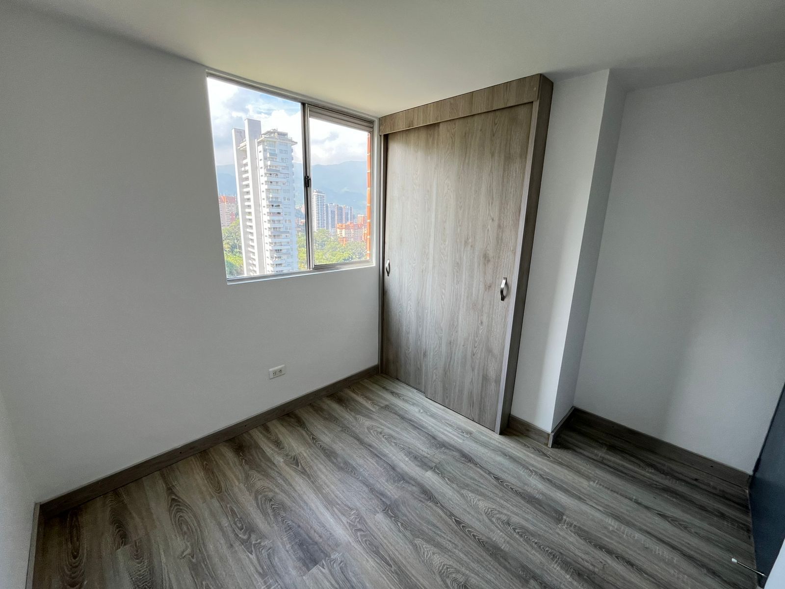 APARTAMENTO EN ARRIENDO UBICADO EN SABANETA SECTOR ALTO DE LAS FLORES - 3
