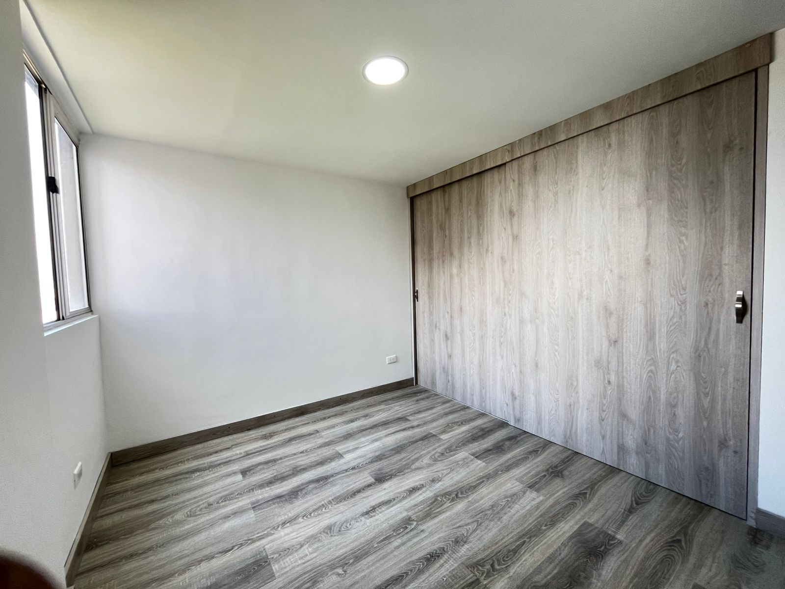 APARTAMENTO EN ARRIENDO UBICADO EN SABANETA SECTOR ALTO DE LAS FLORES - 4