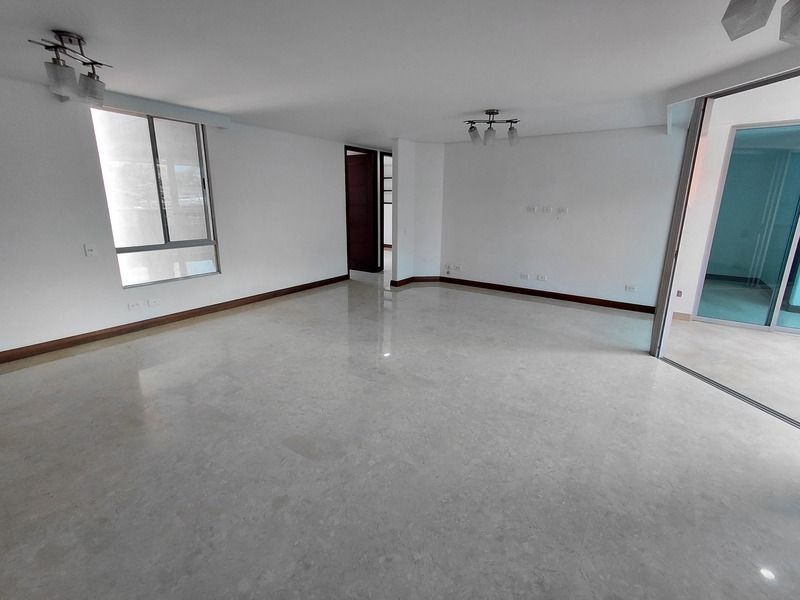 APARTAMENTO EN ARRIENDO UBICADO EN MEDELLIN SECTOR LAURELES - 2