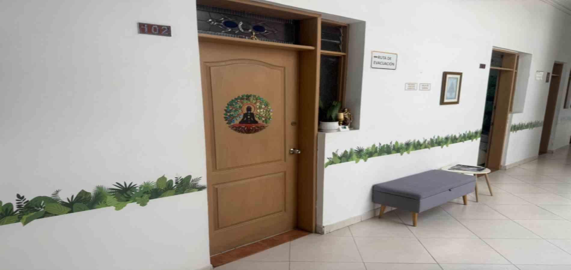 CASA LOCAL EN ARRIENDO UBICADA EN MEDELLIN SECTOR LAURELES - 5