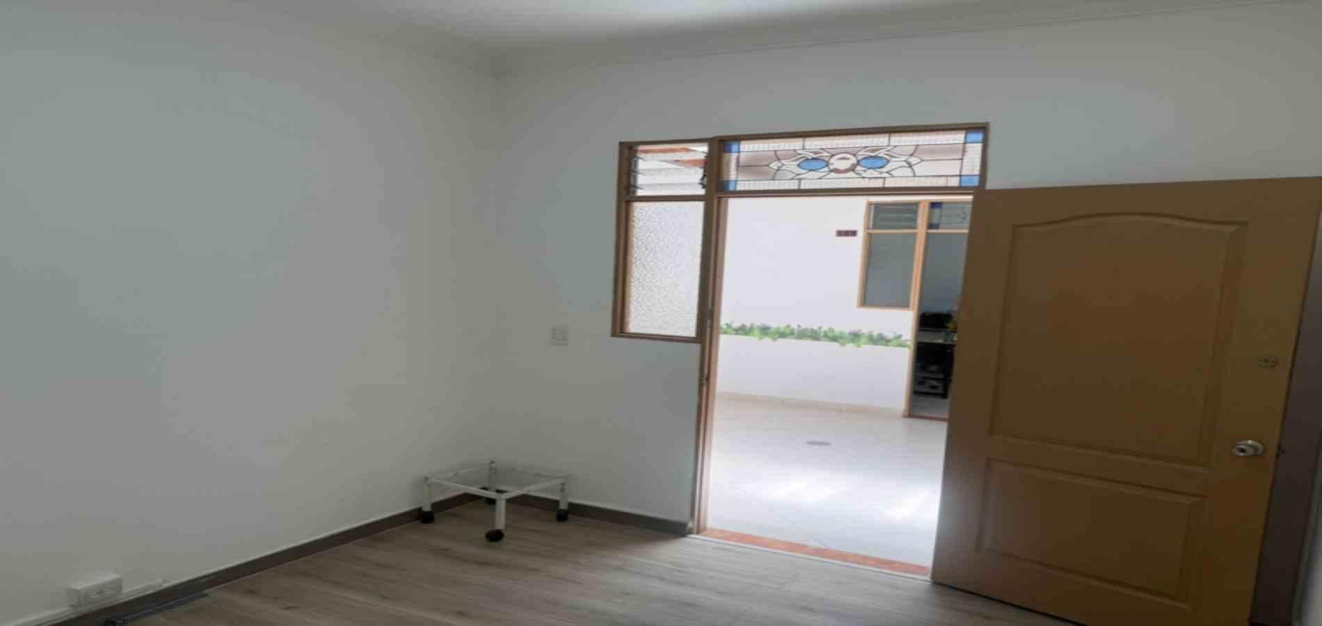 CASA LOCAL EN ARRIENDO UBICADA EN MEDELLIN SECTOR LAURELES - 11
