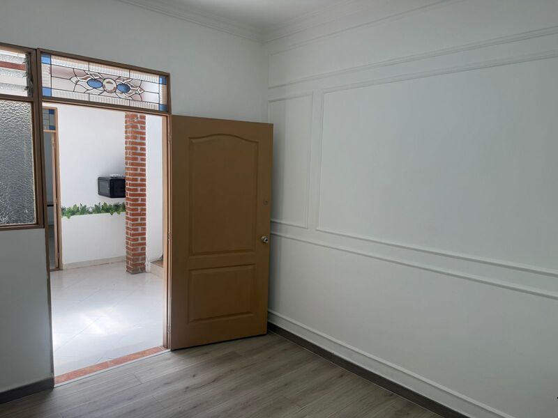CASA LOCAL EN ARRIENDO UBICADA EN MEDELLIN SECTOR LAURELES - 12