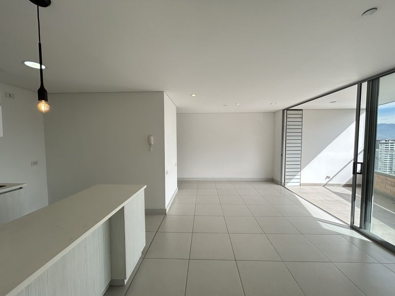 APARTAMENTO EN ARRIENDO UBICADO EN ENVIGADO SECTOR LOMA DEL CHOCHO - 2