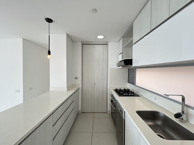 APARTAMENTO EN ARRIENDO UBICADO EN ENVIGADO SECTOR LOMA DEL CHOCHO - 4