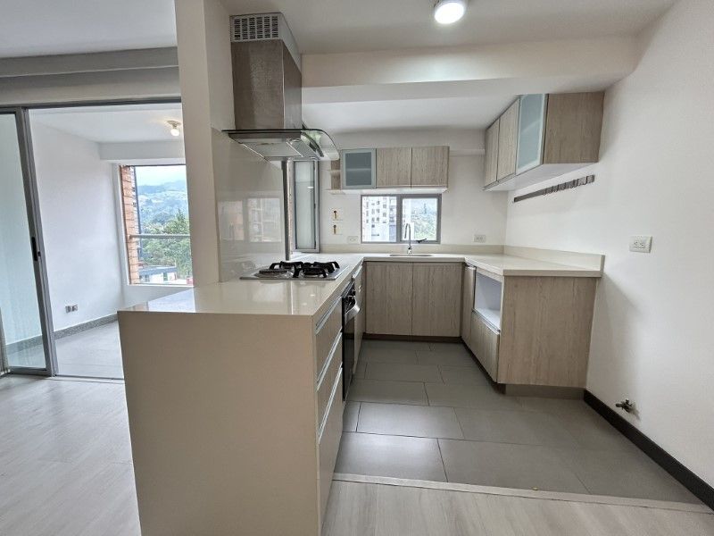 APARTAMENTO EN ARRIENDO UBICADO EN ENVIGADO SECTOR LOMA DE LAS BRUJAS - 13