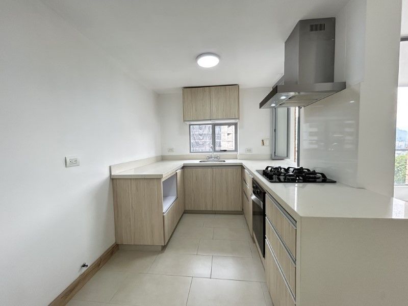 APARTAMENTO EN ARRIENDO UBICADO EN ENVIGADO SECTOR LOMA DE LAS BRUJAS - 2