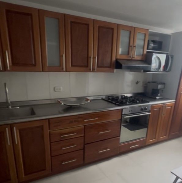 APARTAMENTO EN ARRIENDO UBICADO EN EL POBLADO SECTOR SAN JULIAN - 3