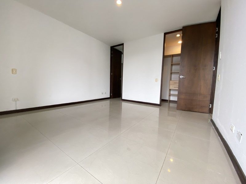 APARTAMENTO EN ARRIENDO UBICADO EN EL POBLADO SECTOR MILLA DE ORO - 4