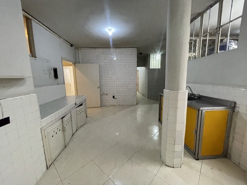 CASA LOCAL EN ARRIENDO UBICADO EN MEDELLIN SECTOR LAURELES - 6