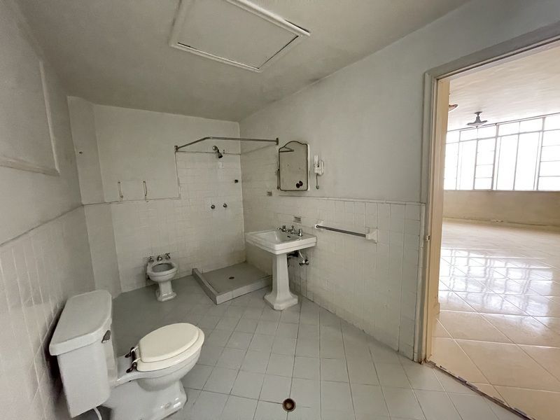 CASA LOCAL EN ARRIENDO UBICADO EN MEDELLIN SECTOR LAURELES - 11