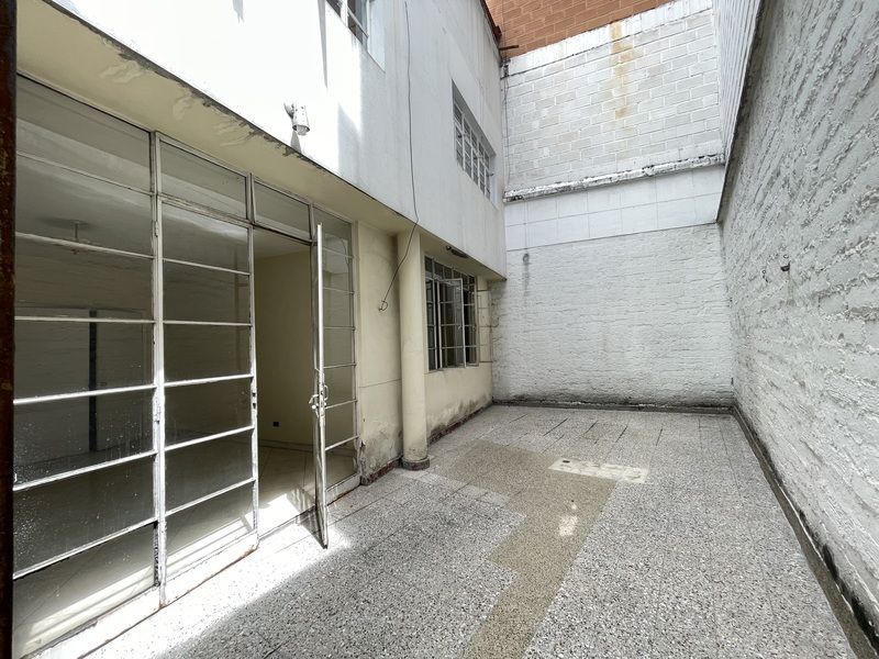 CASA LOCAL EN ARRIENDO UBICADO EN MEDELLIN SECTOR LAURELES - 16