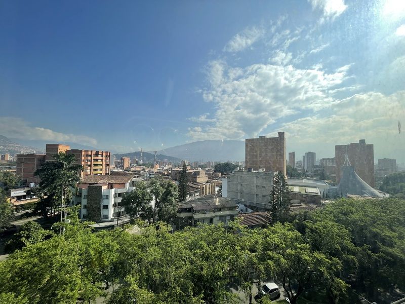 OFICINA EN ARRIENDO UBICADA EN MEDELLIN SECTOR LAURELES - 8