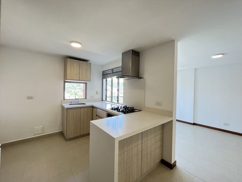 APARTAMENTO EN ARRIENDO UBICADO EN ENVIGADO SECTOR LAS BRUJAS - 4