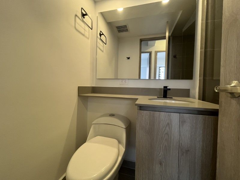 APARTAMENTO EN ARRIENDO UBICADO EN EL POBLADO SECTOR CUIDAD DEL RIO - 9