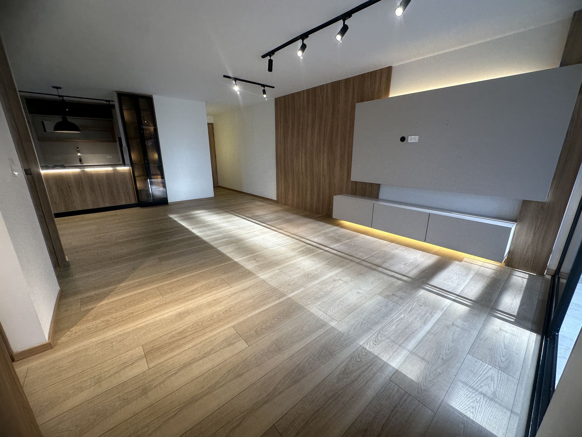 APARTAMENTO EN ARRIENDO UBICADO EN EL POBLADO SECTOR TRANSVERSAL INFERIOR - 2