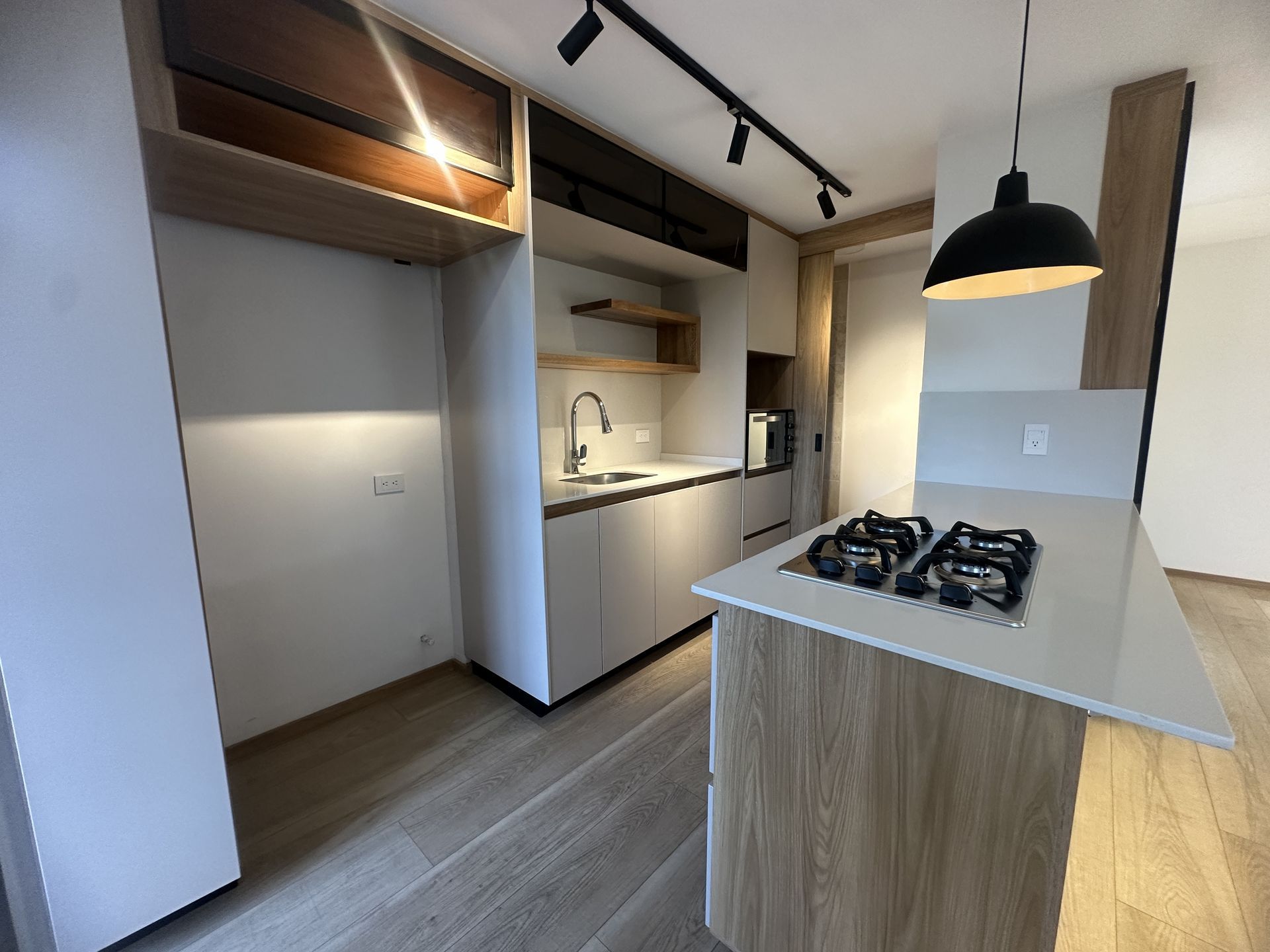 APARTAMENTO EN ARRIENDO UBICADO EN EL POBLADO SECTOR TRANSVERSAL INFERIOR - 5