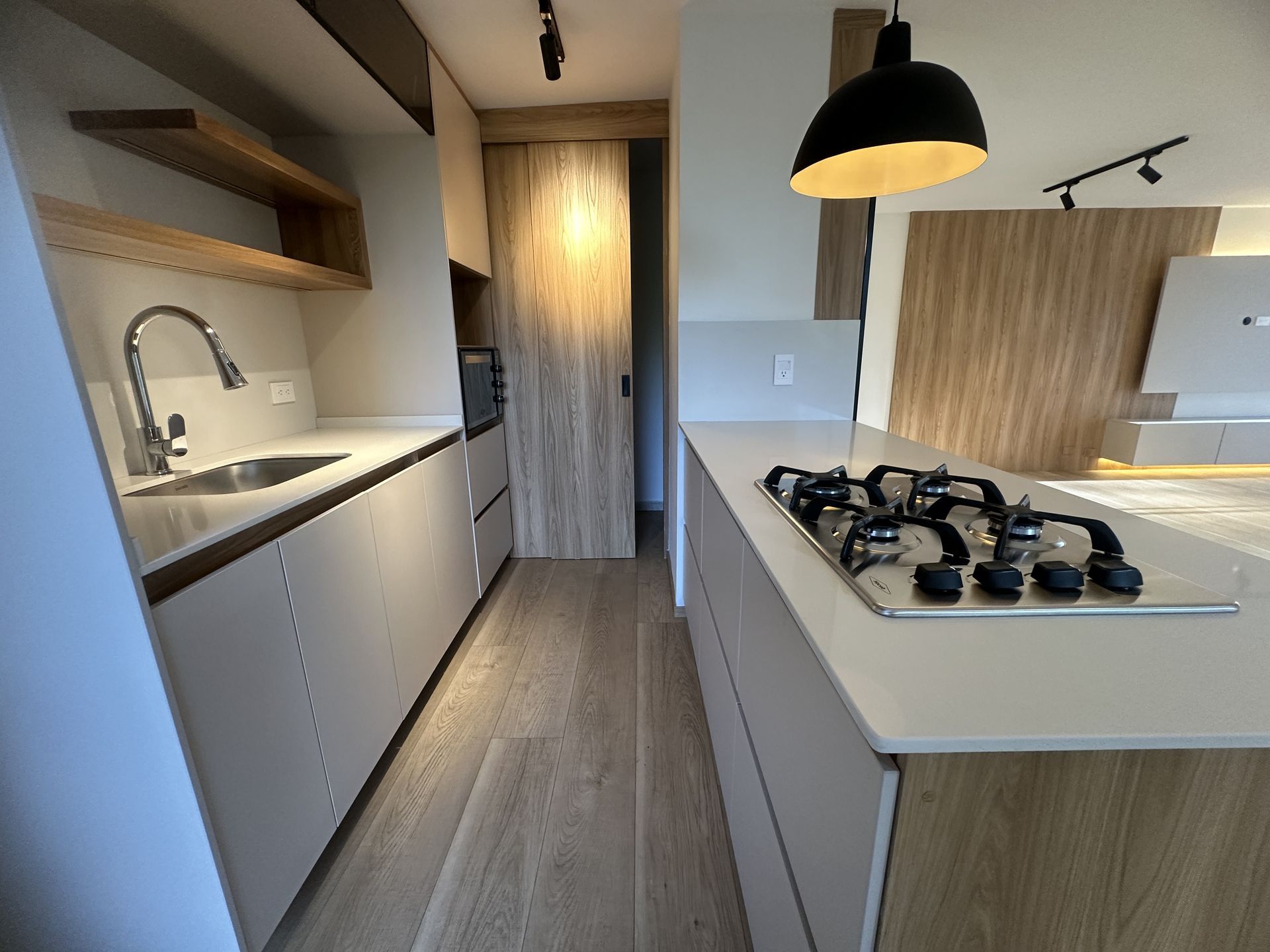 APARTAMENTO EN ARRIENDO UBICADO EN EL POBLADO SECTOR TRANSVERSAL INFERIOR - 6