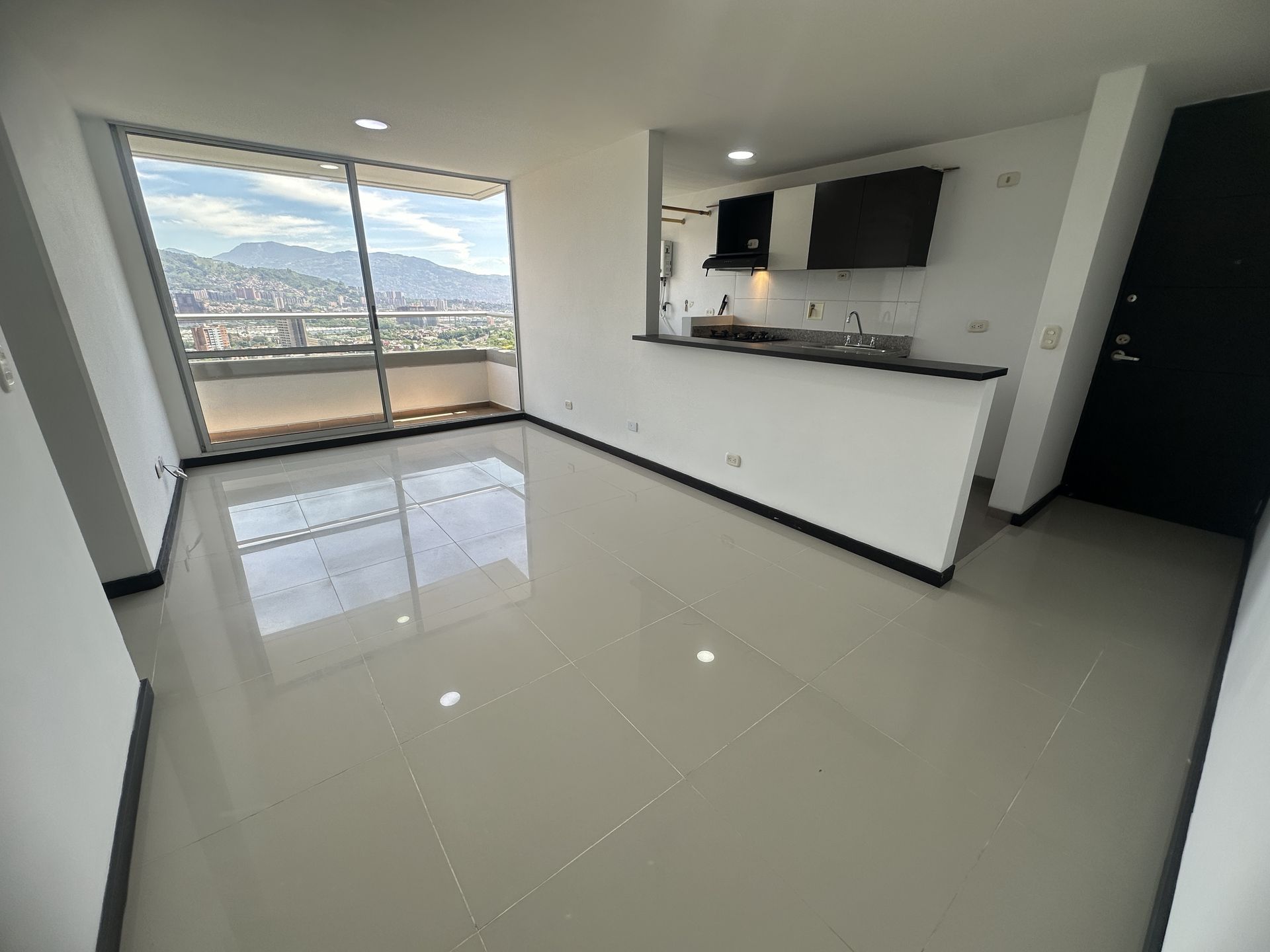 APARTAMENTO EN ARRIENDO UBICADO EN ENVIGADO SECTOR EL TRIANON