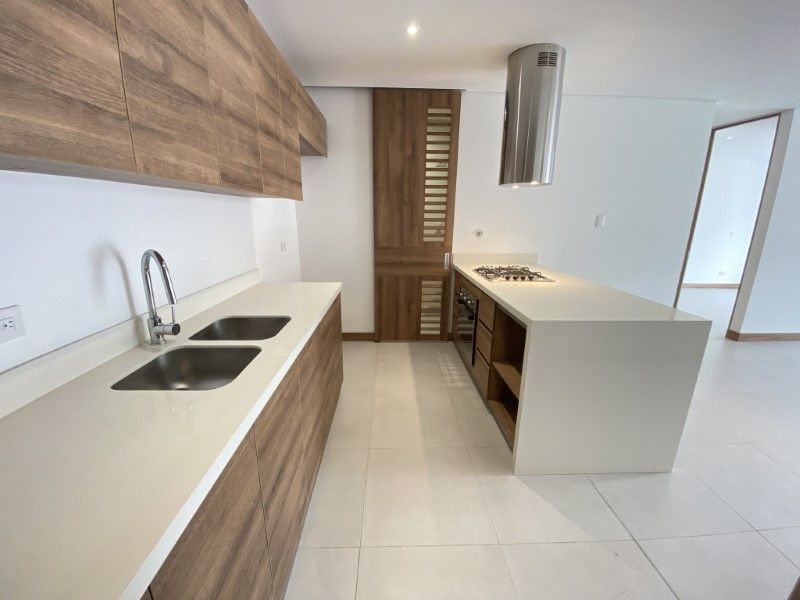 APARTAMENTO EN ARRIENDO UBICADO EN EL POBLADO SECTOR CIUDAD DEL RIO - 2