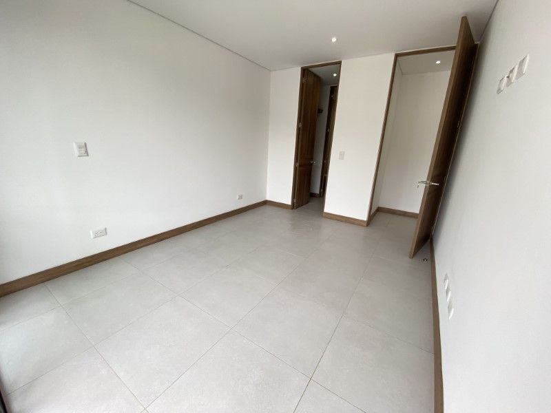 APARTAMENTO EN ARRIENDO UBICADO EN EL POBLADO SECTOR CIUDAD DEL RIO - 3