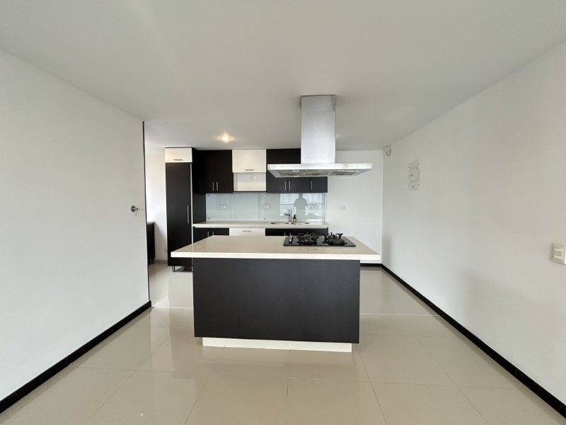 APARTAMENTO EN ARRIENDO UBICADO EN ENVIGADO SECTOR LOMA DE LAS BRUJAS - 4