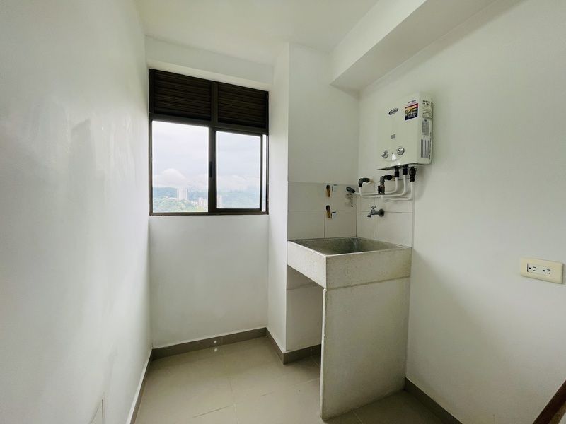 APARTAMENTO EN VENTA UBICADO EN SABANETA SECTOR LAS LOMITAS - 13