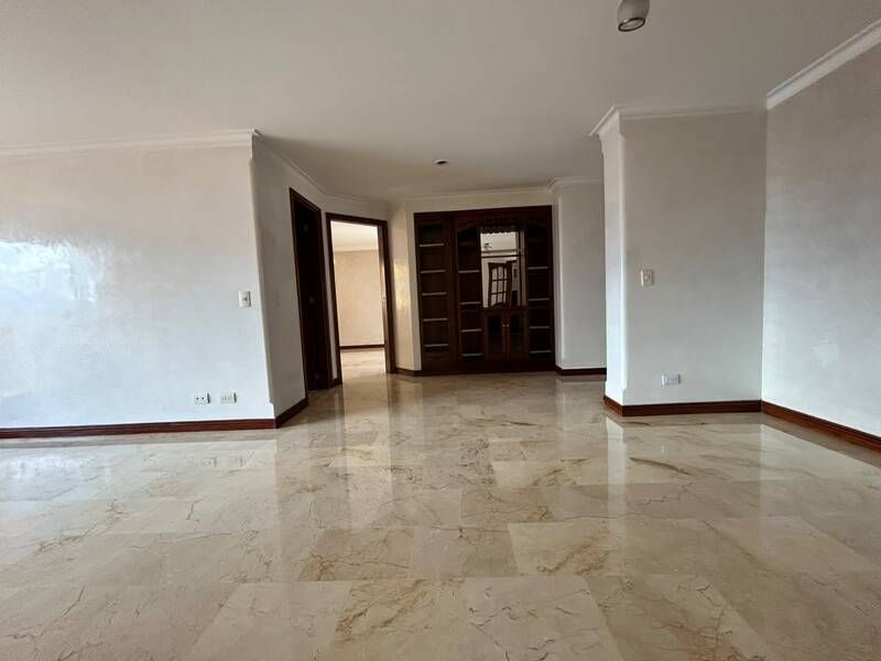APARTAMENTO EN ARRIENDO UBICADO EN MEDELLIN SECTOR LAURELES - 2