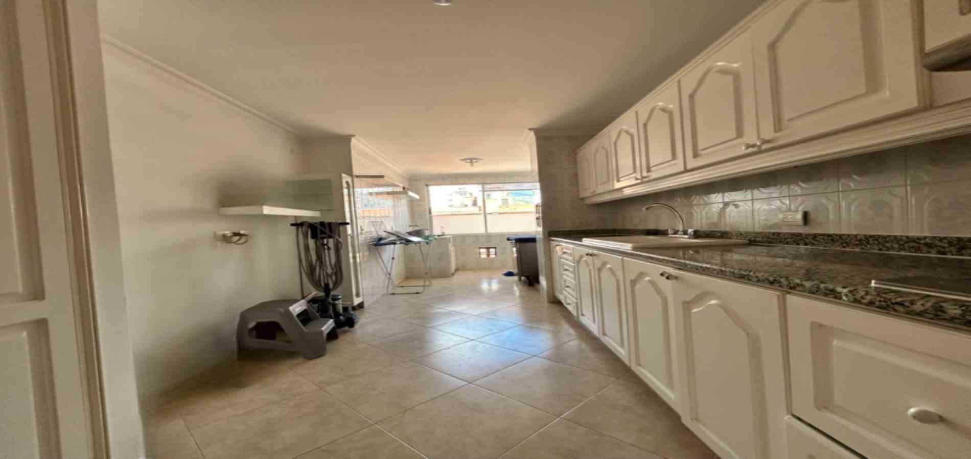 APARTAMENTO EN ARRIENDO UBICADO EN MEDELLIN SECTOR LAURELES - 4