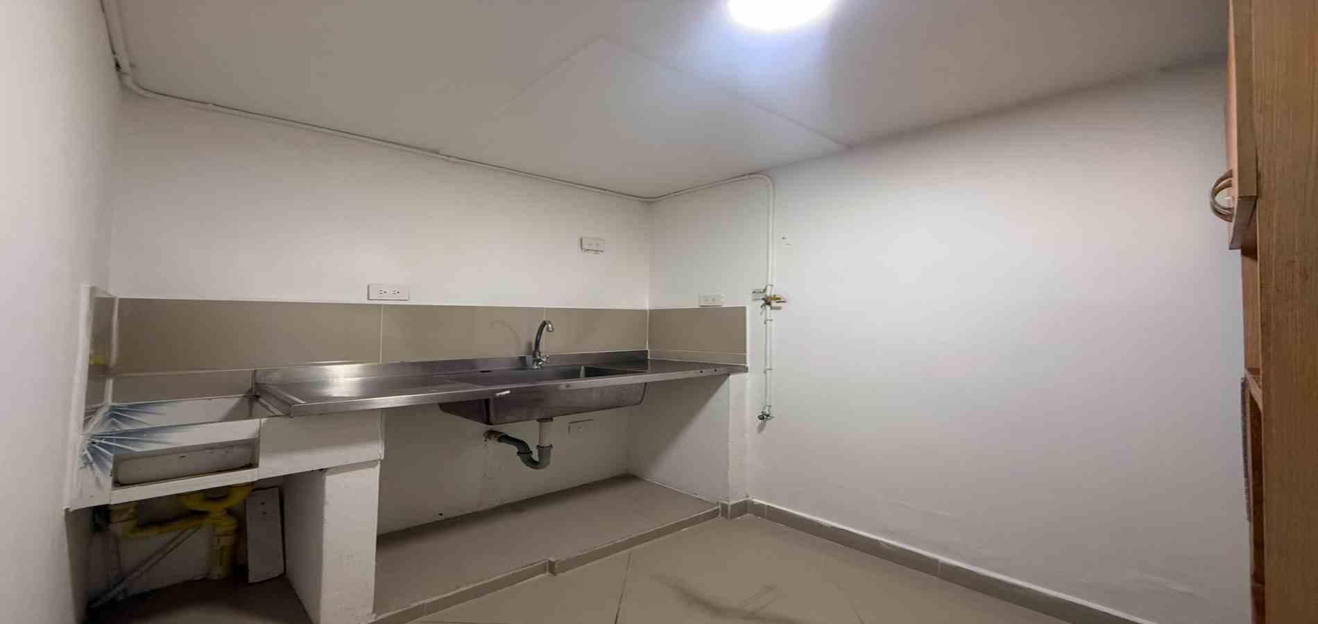 LOCAL EN ARRIENDO UBICADO EN ITAGUI SECTOR SAN PIO - 4