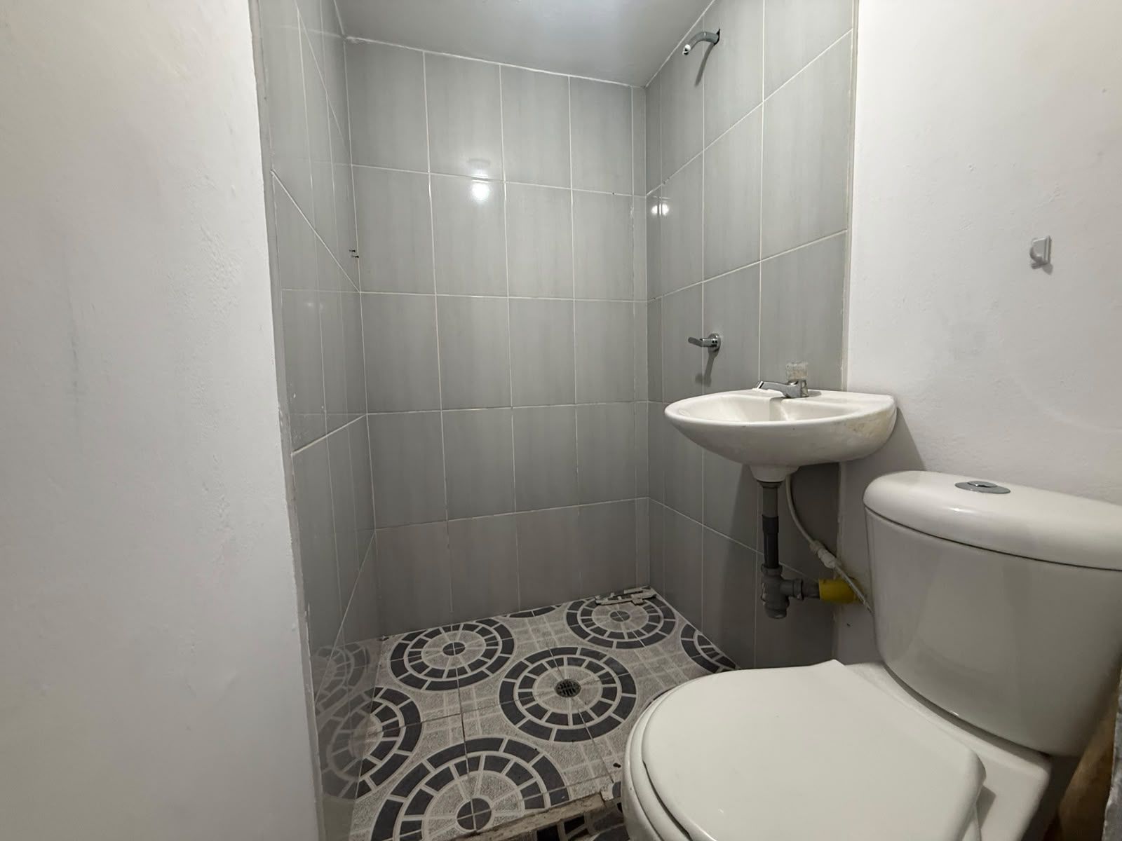 LOCAL EN ARRIENDO UBICADO EN ITAGUI SECTOR SAN PIO - 5