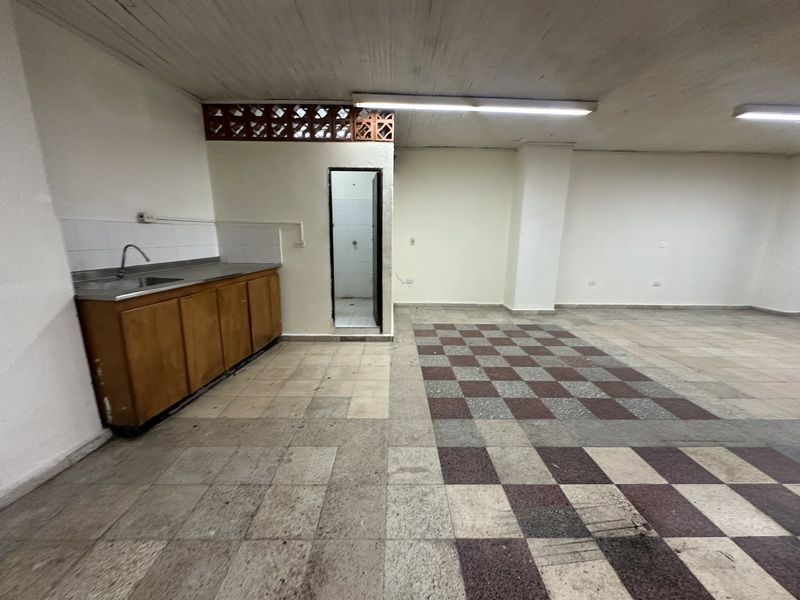 LOCAL EN ARRIENDO UBICADO EN BELLO SECTOR PLAZA DE BELLO - 7