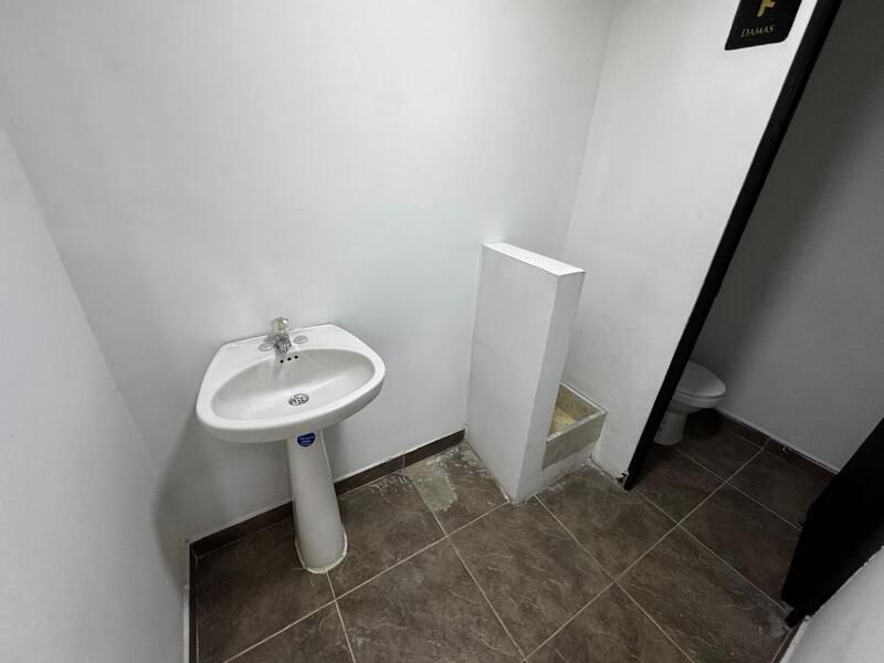 LOCAL EN ARRIENDO UBICADO EN ITAGUI SECTOR LA ESMERALDA - 12