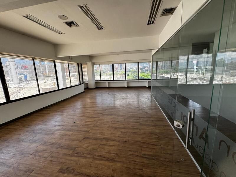 LOCAL EN ARRIENDO UBICADO EN ITAGUI SECTOR LA ESMERALDA - 6