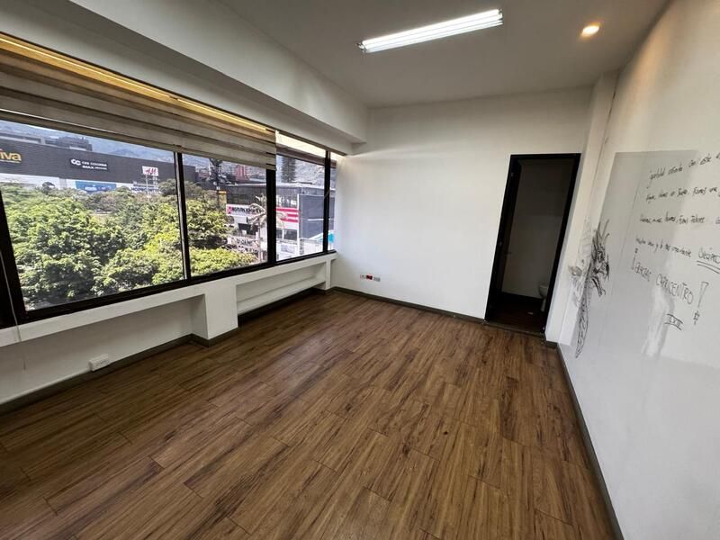 LOCAL EN ARRIENDO UBICADO EN ITAGUI SECTOR LA ESMERALDA - 15