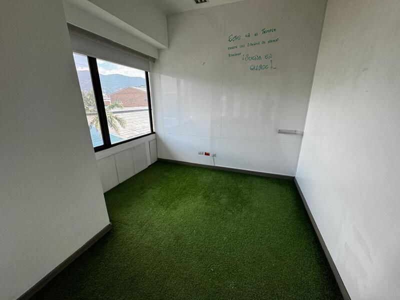 LOCAL EN ARRIENDO UBICADO EN ITAGUI SECTOR LA ESMERALDA - 20