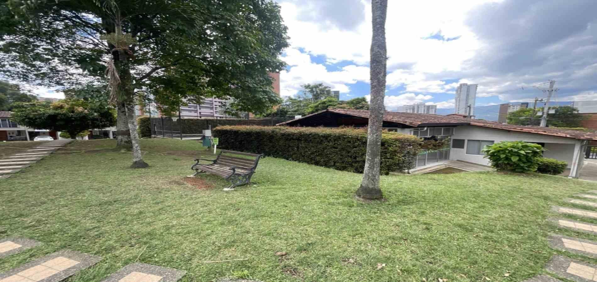 CASA EN VENTA UBICADA EN ITAGUI SECTOR SURAMÉRICA - 26