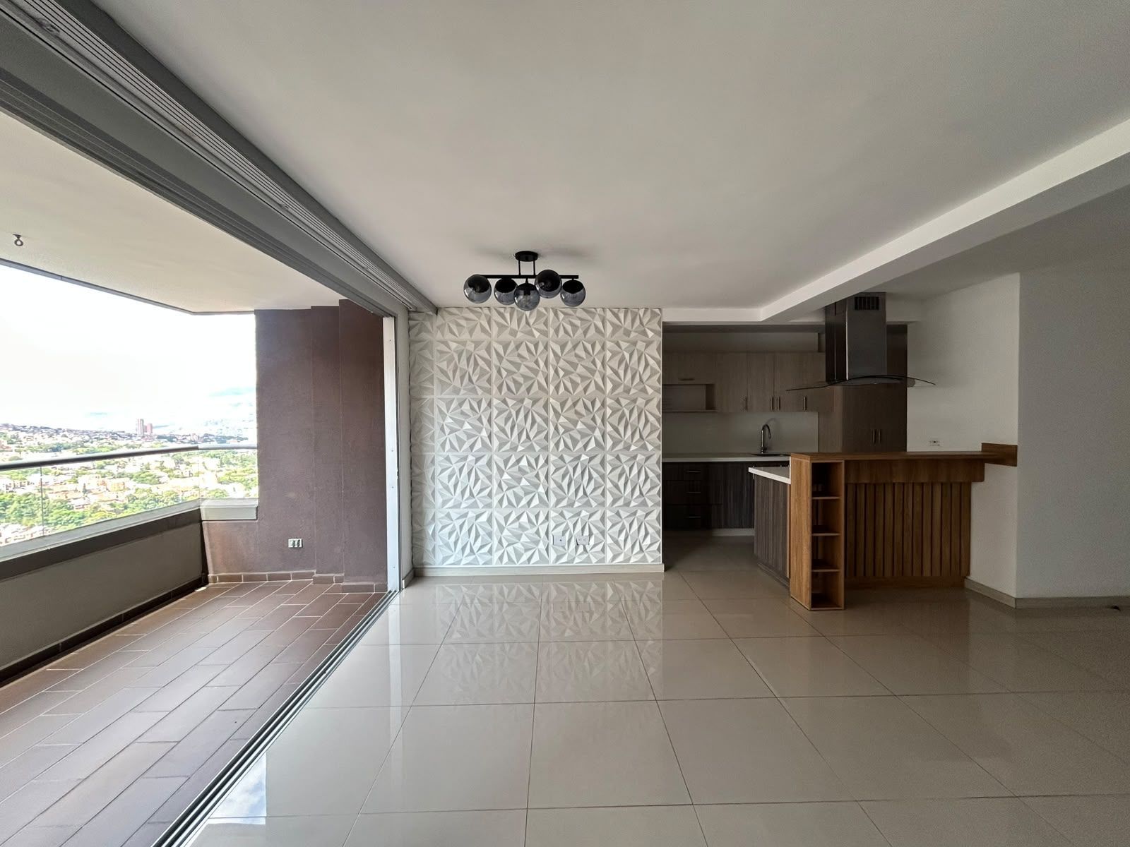 APARTAMENTO EN ARRIENDO UBICADO EN MEDELLIN POR EL SECTOR CALASANZ PARTE ALTA - 3