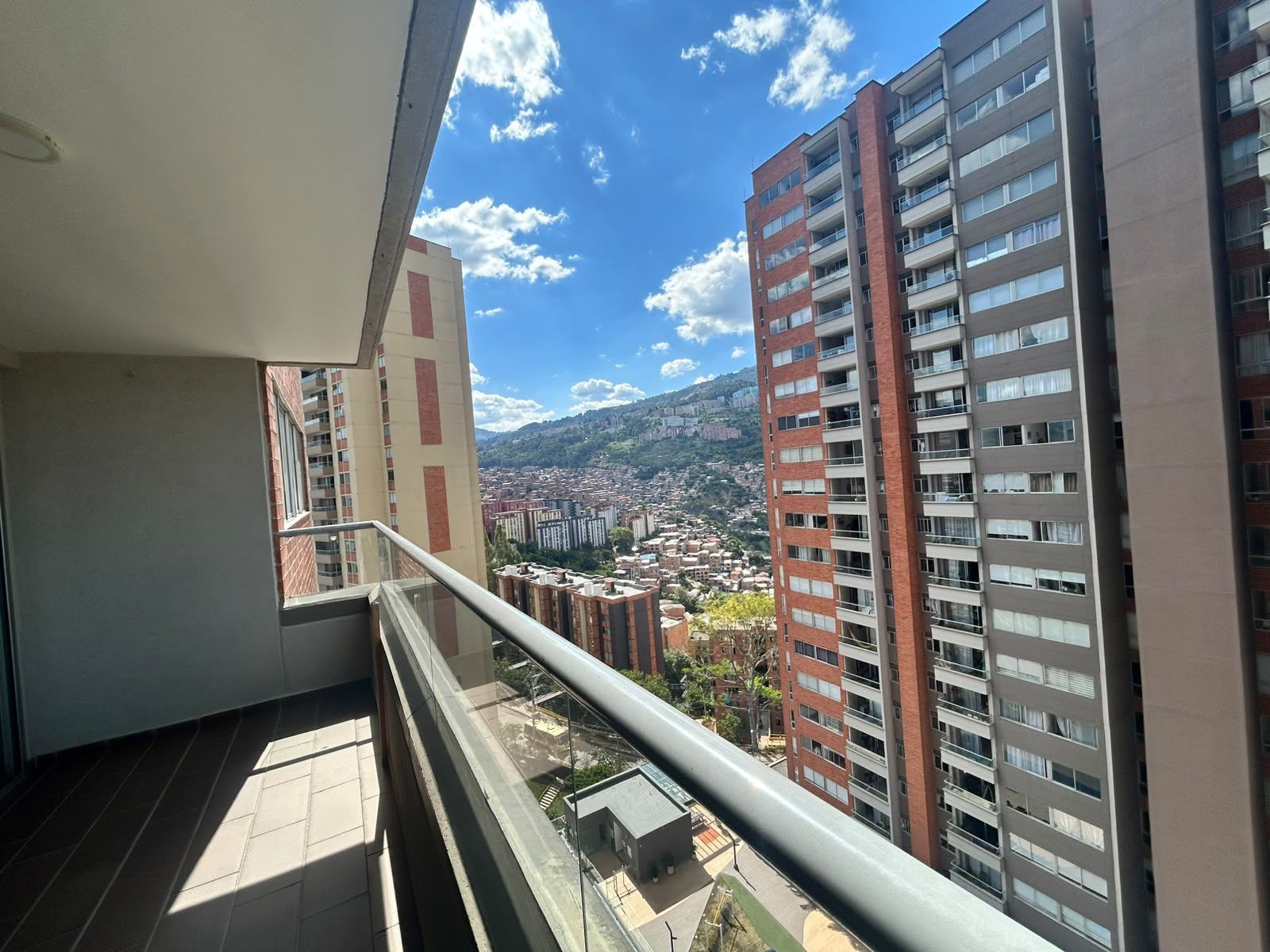 APARTAMENTO EN ARRIENDO UBICADO EN MEDELLIN POR EL SECTOR CALASANZ PARTE ALTA - 17