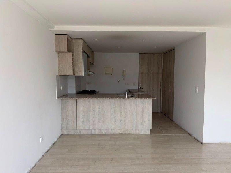 APARTAESTUDIO EN VENTA UBICADO EN MEDELLIN SECTOR LOMA DE LOS BERNAL - 2
