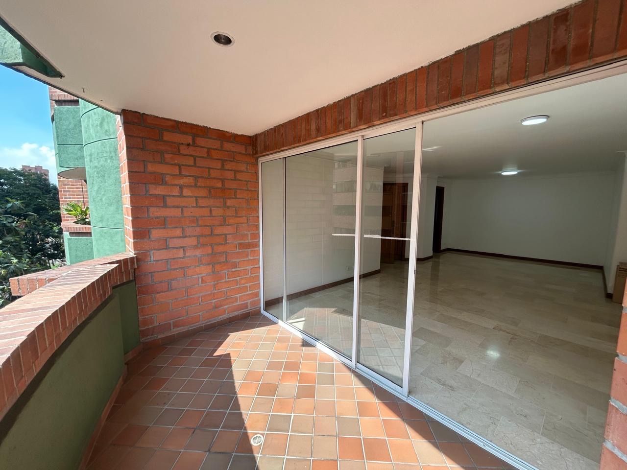 APARTAMENTO EN ARRIENDO UBICADO EN MEDELLIN SECTOR LAURELES - 19