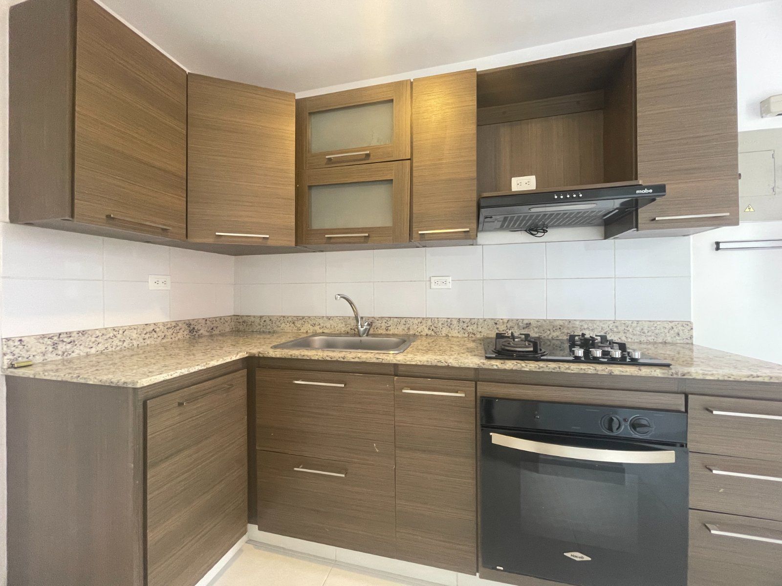 APARTAMENTO EN VENTA UBICADO EN ENVIGADO SECTOR LOMA DEL ESMERALDAL - 3