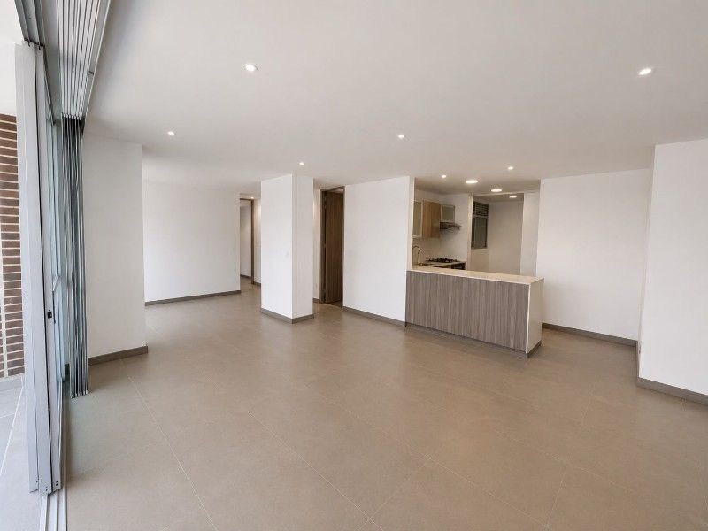 APARTAMENTO EN ARRIENDO UBICADO EN EL POBLADO SECTOR CIUDAD DEL RÍO - 3