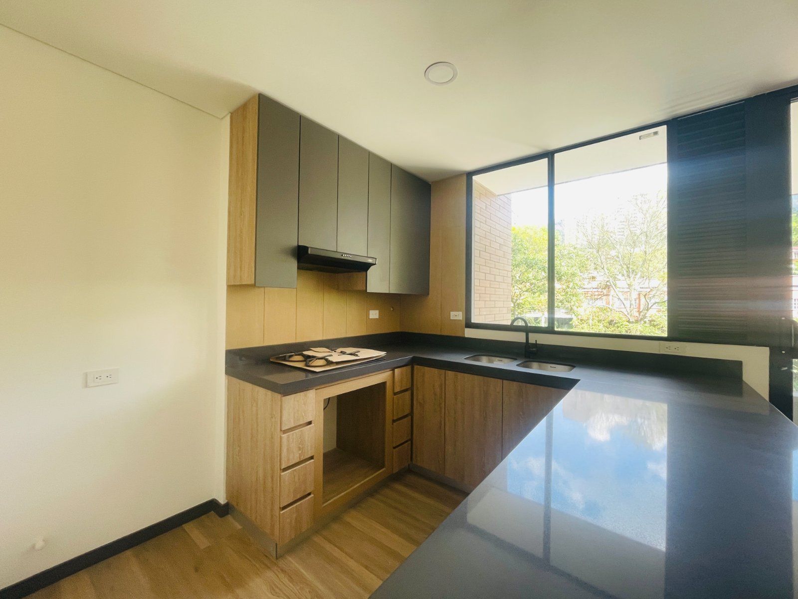APARTAMENTO EN VENTA UBICADO EN ENVIGADO SECTOR LOMA LAS BRUJAS - 3